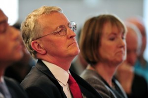 Hilary Benn et Harriet Hartman