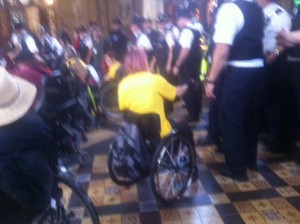 Les handicapés rentrent dans Westminster