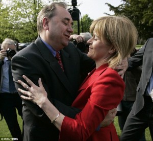 Nicola Sturgeon et Alex Salmond, le duo qui dirige le SNP.