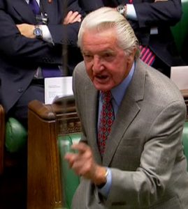 Dennis Skinner n'a pas laissé passer l'occasion 