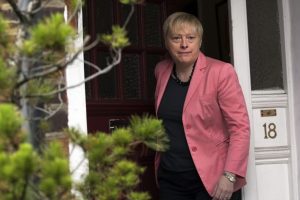 Angela Eagle attend